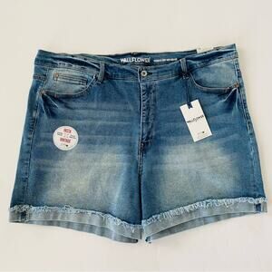 Wallflower | Fearless Curvy Super High Rise Shorty Short 22W Regular NWT